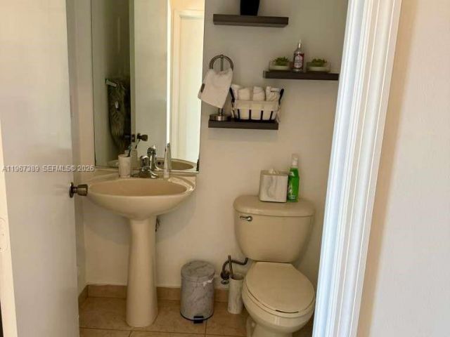 Дом в аренду по адресу 14304 SW 11th St 1102 - фото 7442679