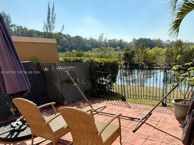 Дом в аренду по адресу 14304 SW 11th St 1102 - фото 7442683