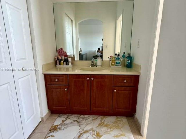 Дом в аренду по адресу 14304 SW 11th St 1102 - фото 7442684