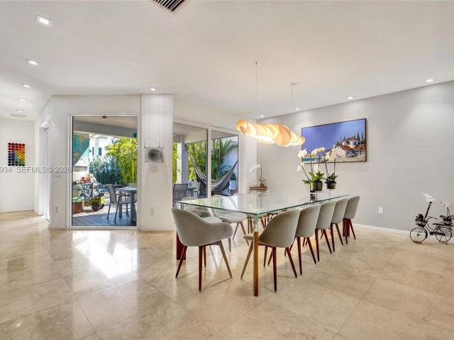 Продажа дома по адресу 1662 Diplomat Dr - фото 7444874