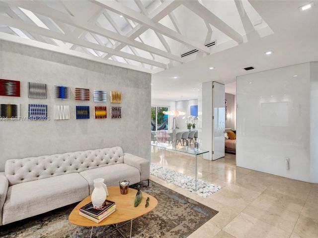 Продажа дома по адресу 1662 Diplomat Dr - фото 7444876