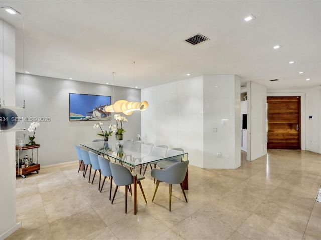 Продажа дома по адресу 1662 Diplomat Dr - фото 7444879