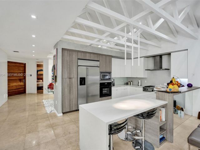 Продажа дома по адресу 1662 Diplomat Dr - фото 7444880