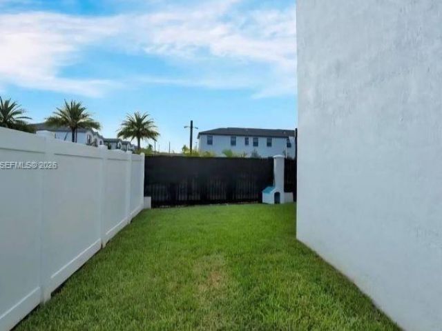 Продажа дома по адресу 20366 NW 4th Path - фото 7443320