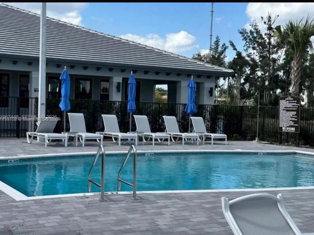 Продажа дома по адресу 20366 NW 4th Path - фото 7443329