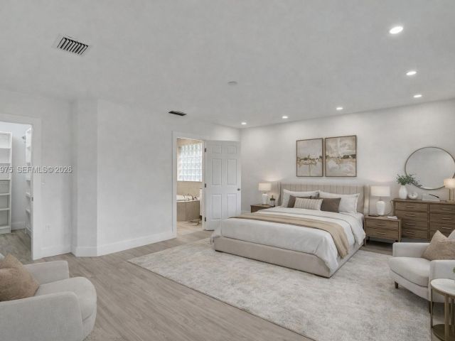 Продажа дома по адресу 19710 NE 23rd Ave - фото 7441880