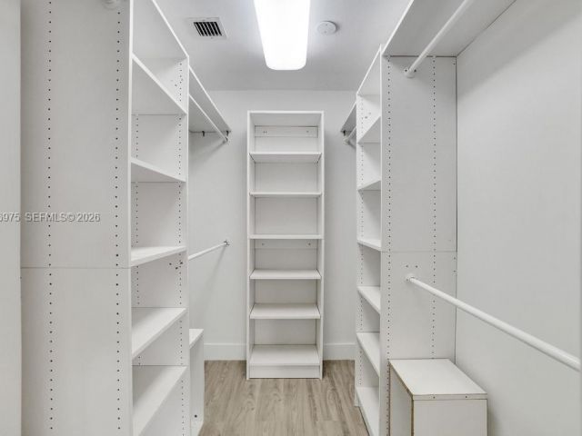 Продажа дома по адресу 19710 NE 23rd Ave - фото 7441882