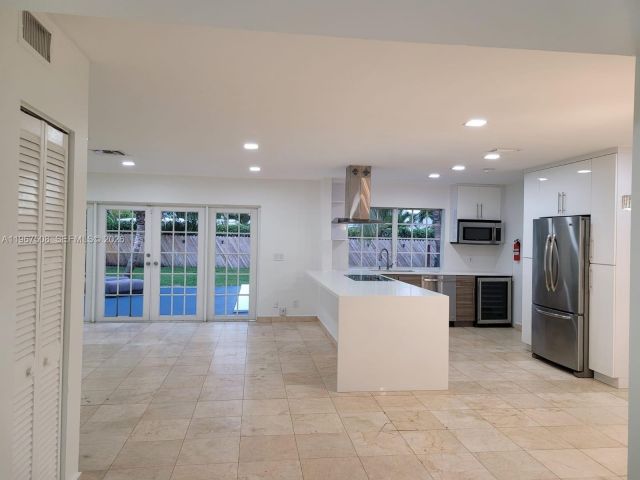 Дом в аренду по адресу 2040 NE 197th Ter - фото 7443411