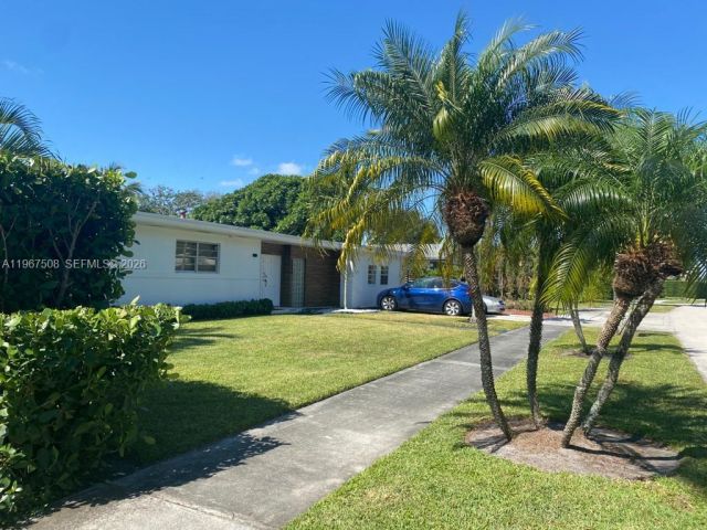 Дом в аренду по адресу 2040 NE 197th Ter - фото 7443412