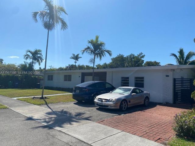 Дом в аренду по адресу 2040 NE 197th Ter - фото 7443413