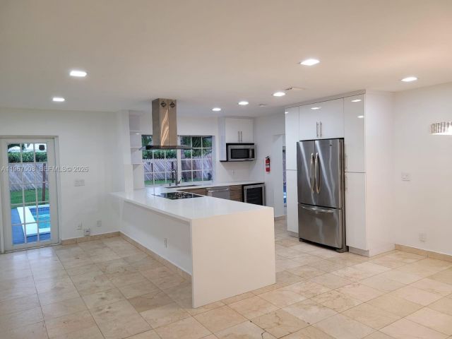 Дом в аренду по адресу 2040 NE 197th Ter - фото 7443415