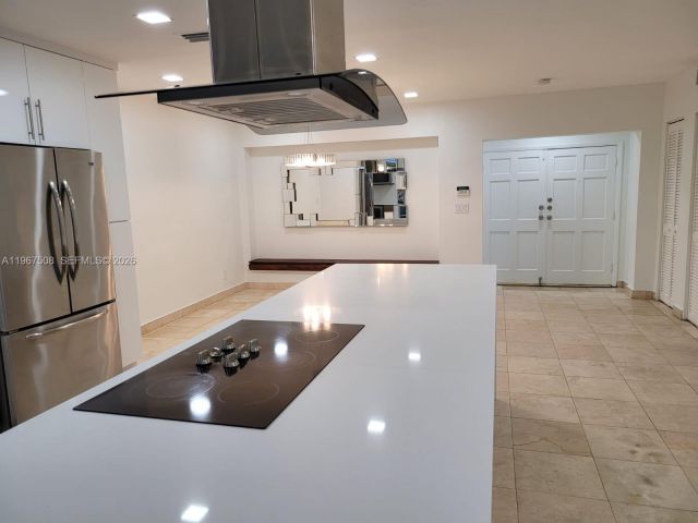 Дом в аренду по адресу 2040 NE 197th Ter - фото 7443416