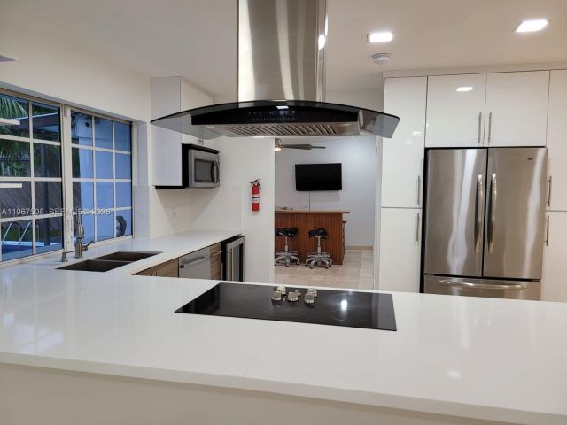 Дом в аренду по адресу 2040 NE 197th Ter - фото 7443417