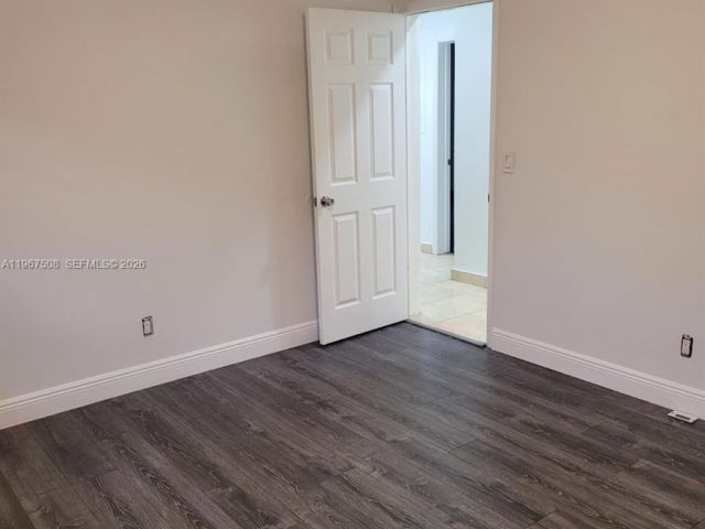 Дом в аренду по адресу 2040 NE 197th Ter - фото 7443426