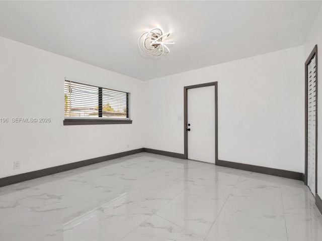 Продажа дома по адресу 2221 Charleston St - фото 7443768