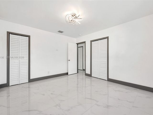 Продажа дома по адресу 2221 Charleston St - фото 7443769