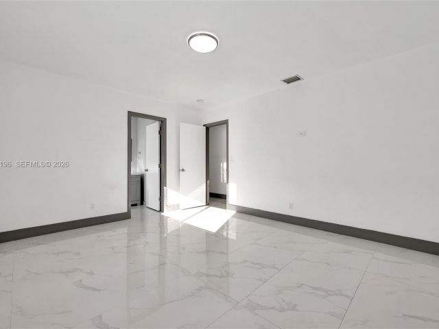 Продажа дома по адресу 2221 Charleston St - фото 7443771