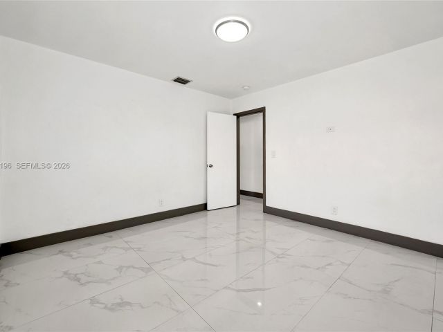 Продажа дома по адресу 2221 Charleston St - фото 7443773