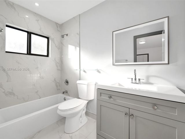 Продажа дома по адресу 2221 Charleston St - фото 7443775