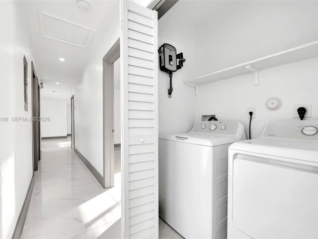 Продажа дома по адресу 2221 Charleston St - фото 7443782