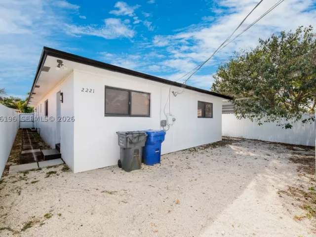 Продажа дома по адресу 2221 Charleston St - фото 9367020