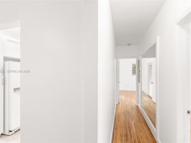 Продажа дома по адресу 4487 SW 15th Ter - фото 7537130