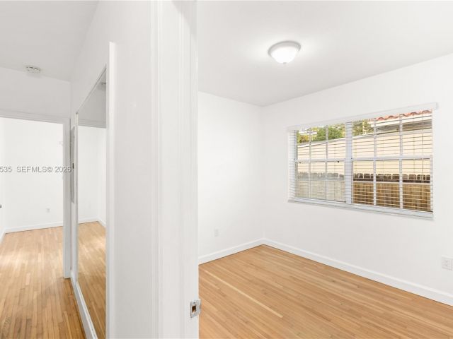 Продажа дома по адресу 4487 SW 15th Ter - фото 7537138