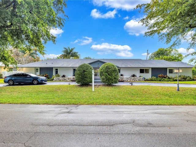 Продажа дома по адресу 3211 Calle Largo Dr - фото 7445751