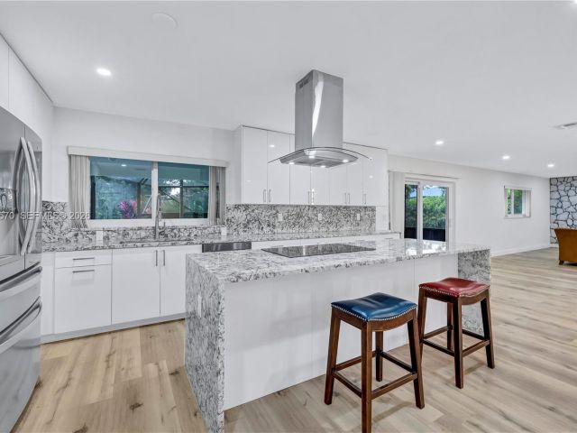 Продажа дома по адресу 3211 Calle Largo Dr - фото 7445754