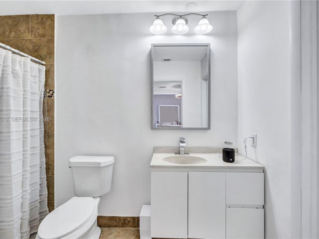 Продажа дома по адресу 3211 Calle Largo Dr - фото 7445763
