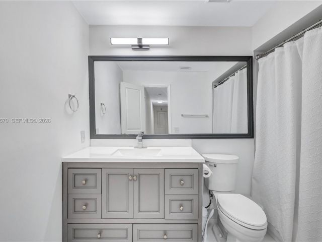 Продажа дома по адресу 3211 Calle Largo Dr - фото 7445767