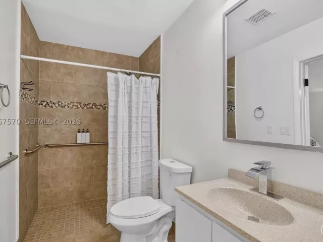 Продажа дома по адресу 3211 Calle Largo Dr - фото 9025053