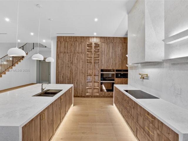 Продажа дома по адресу 1514 Consolata Ave - фото 7471291