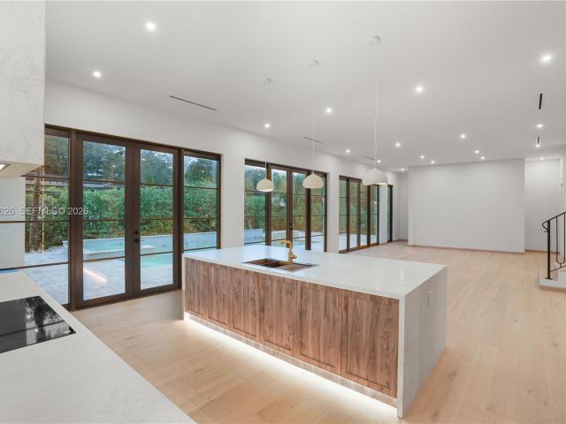 Продажа дома по адресу 1514 Consolata Ave - фото 7471292