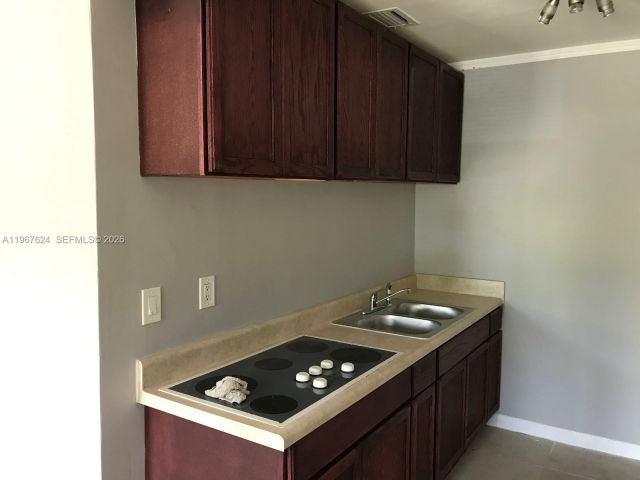 Продажа дома по адресу 320 NW 132nd St - фото 7475017