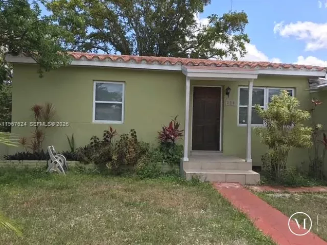 Продажа дома по адресу 320 NW 132nd St - фото 7475012