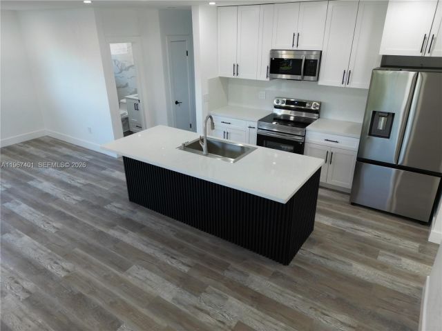 Дом в аренду по адресу 2600 NW 108th St - фото 7445627