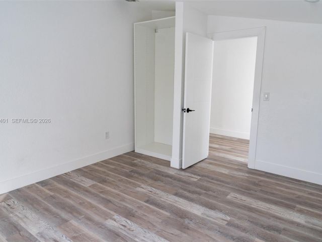 Дом в аренду по адресу 2600 NW 108th St - фото 7445643