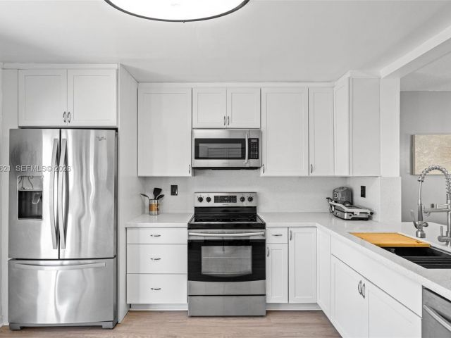 Дом в аренду по адресу 9439 SW 123rd Ave Ct 9439 - фото 7445623