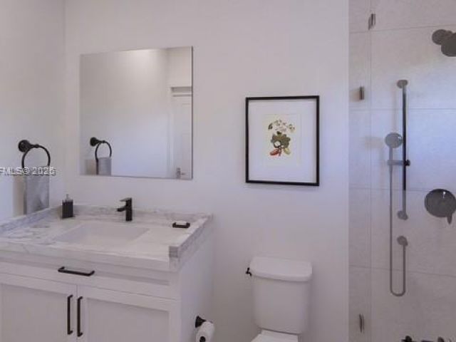 Продажа дома по адресу 5611 NW 77th Ct - фото 7481790