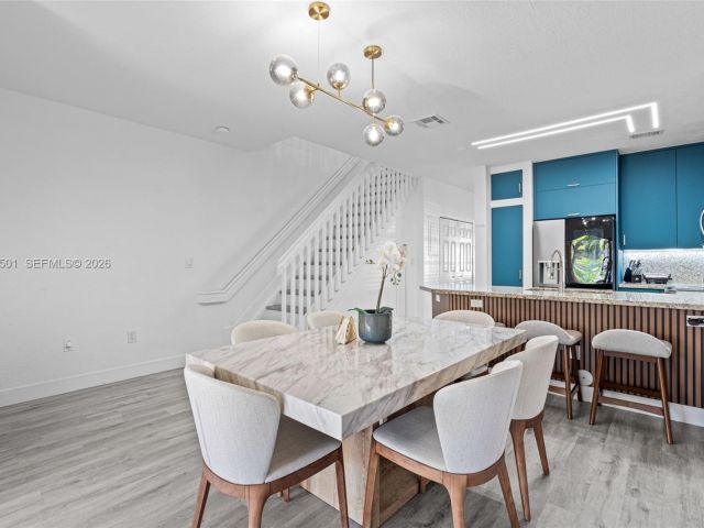 Дом в аренду по адресу 5725 NW 114th Path 114 - фото 7445816