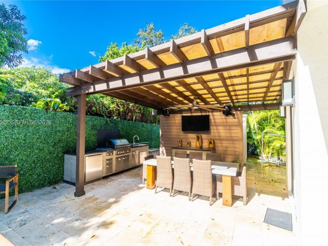 Продажа дома по адресу 2752 Brickell Ct - фото 7445589