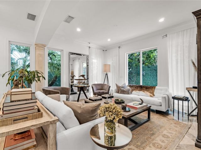 Продажа дома по адресу 2752 Brickell Ct - фото 7445598