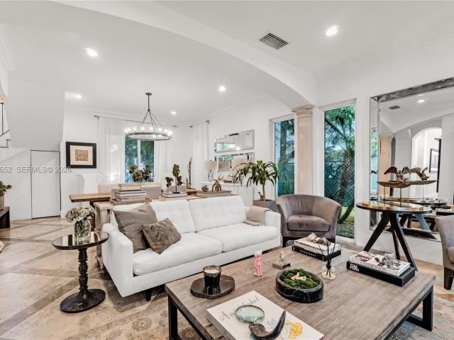 Продажа дома по адресу 2752 Brickell Ct - фото 7445600