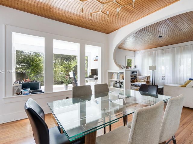 Дом в аренду по адресу 665 NE 120th St - фото 7483910