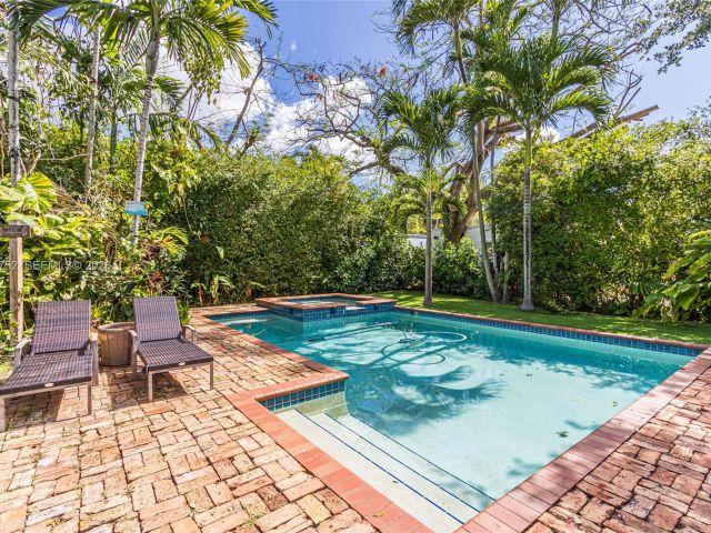 Дом в аренду по адресу 665 NE 120th St - фото 7483918