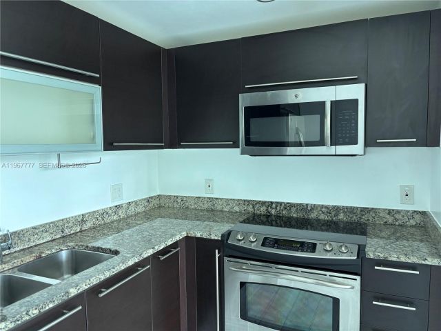 Квартира в аренду номер2007 - фото 7461369