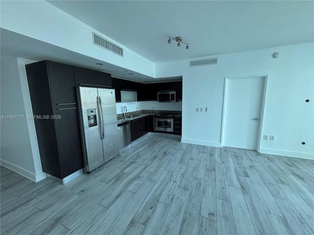 Квартира в аренду номер2007 - фото 7461370