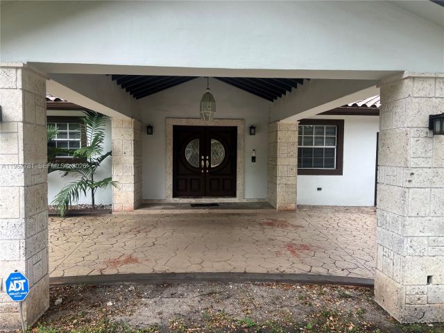 Продажа дома по адресу 6284 SW 26th St - фото 7493729