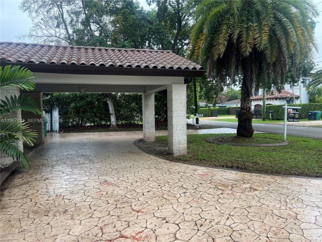 Продажа дома по адресу 6284 SW 26th St - фото 7493730